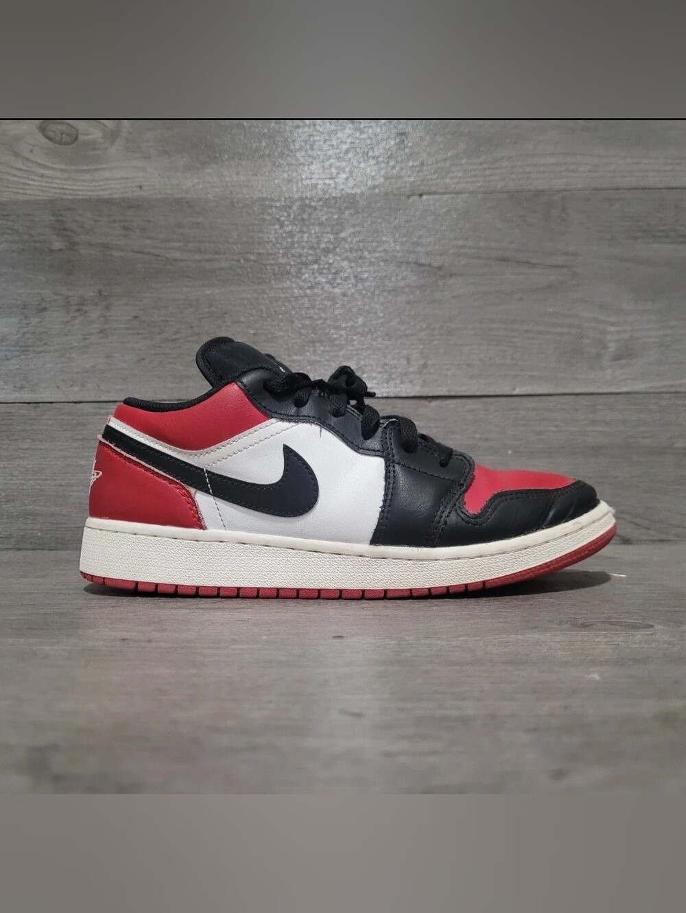 Jordan Retro 1 Low Bred Toe Gs Size 5.5y Youth Shoes
